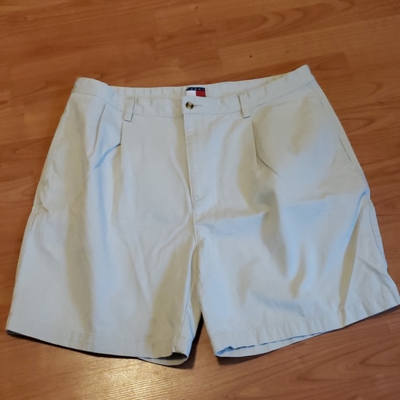 Tommy Hilfiger Other - Tommy Hilfiger khaki men's shorts size 40